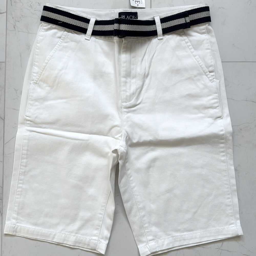 NWT The Children’s Place Boys White Chino Shorts. Size 12